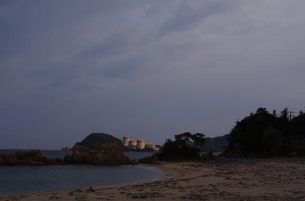 水晶浜から美浜原発